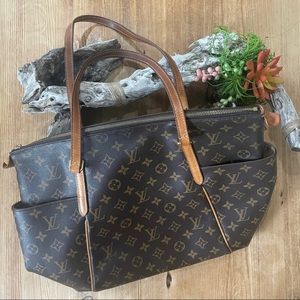 Louie Vuitton mm tote